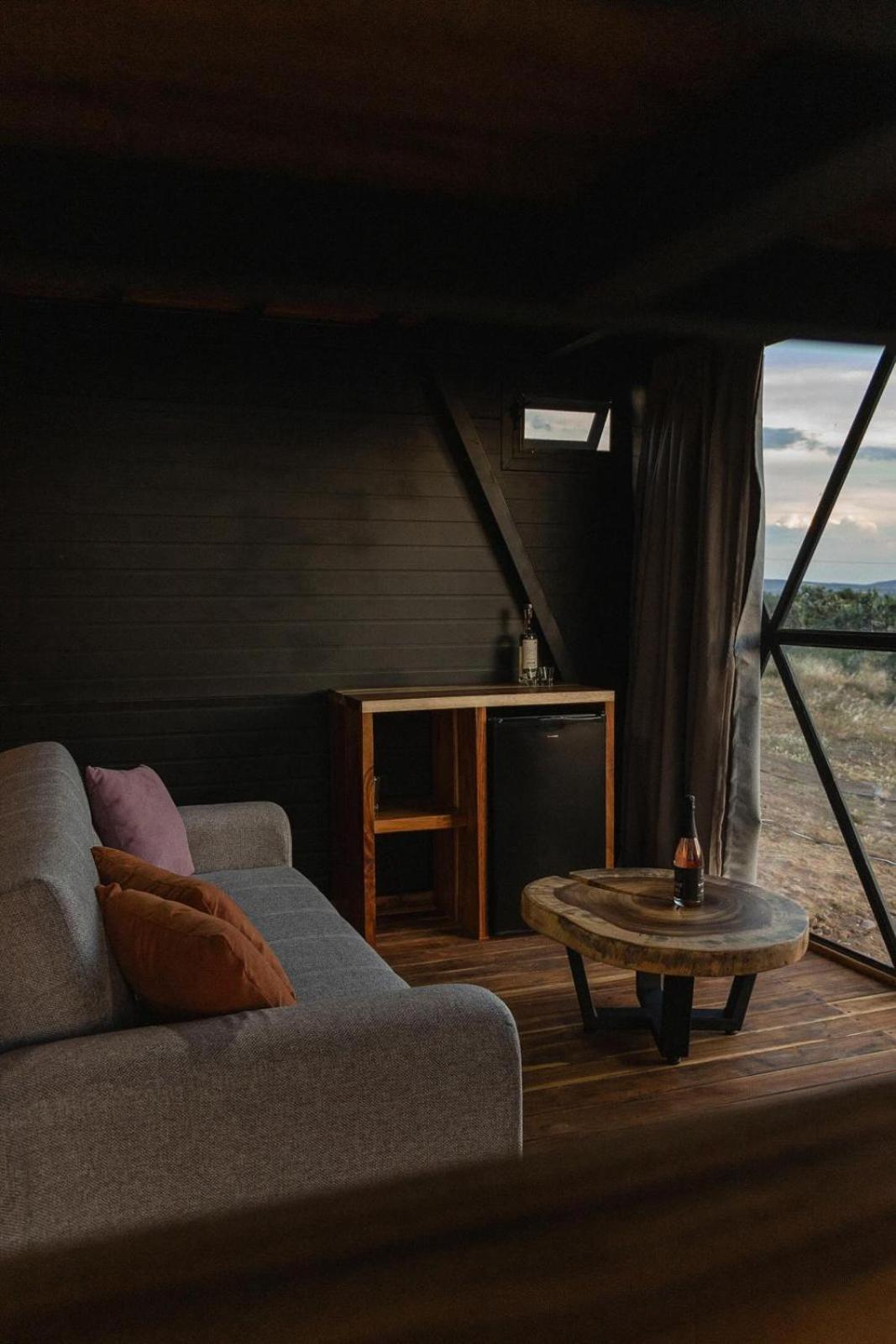 Hotel Coyote Alcocer ภายนอก รูปภาพ