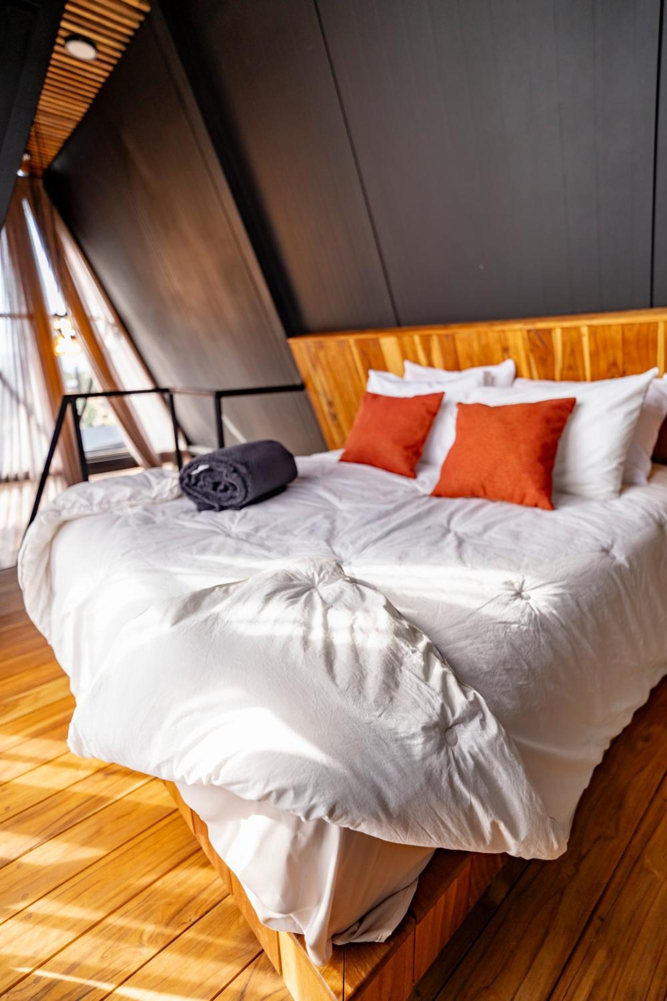 Hotel Coyote Alcocer ภายนอก รูปภาพ