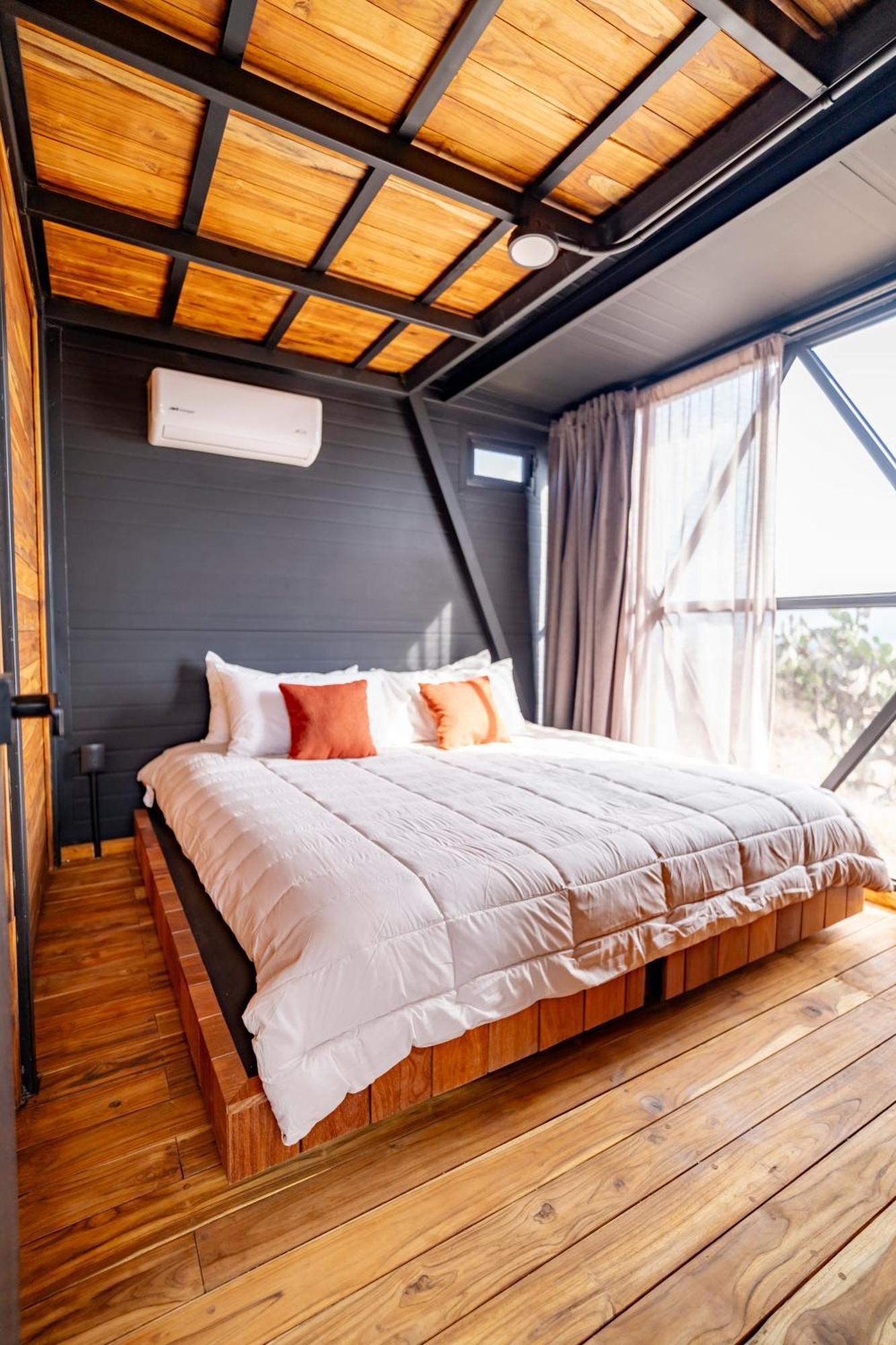 Hotel Coyote Alcocer ภายนอก รูปภาพ