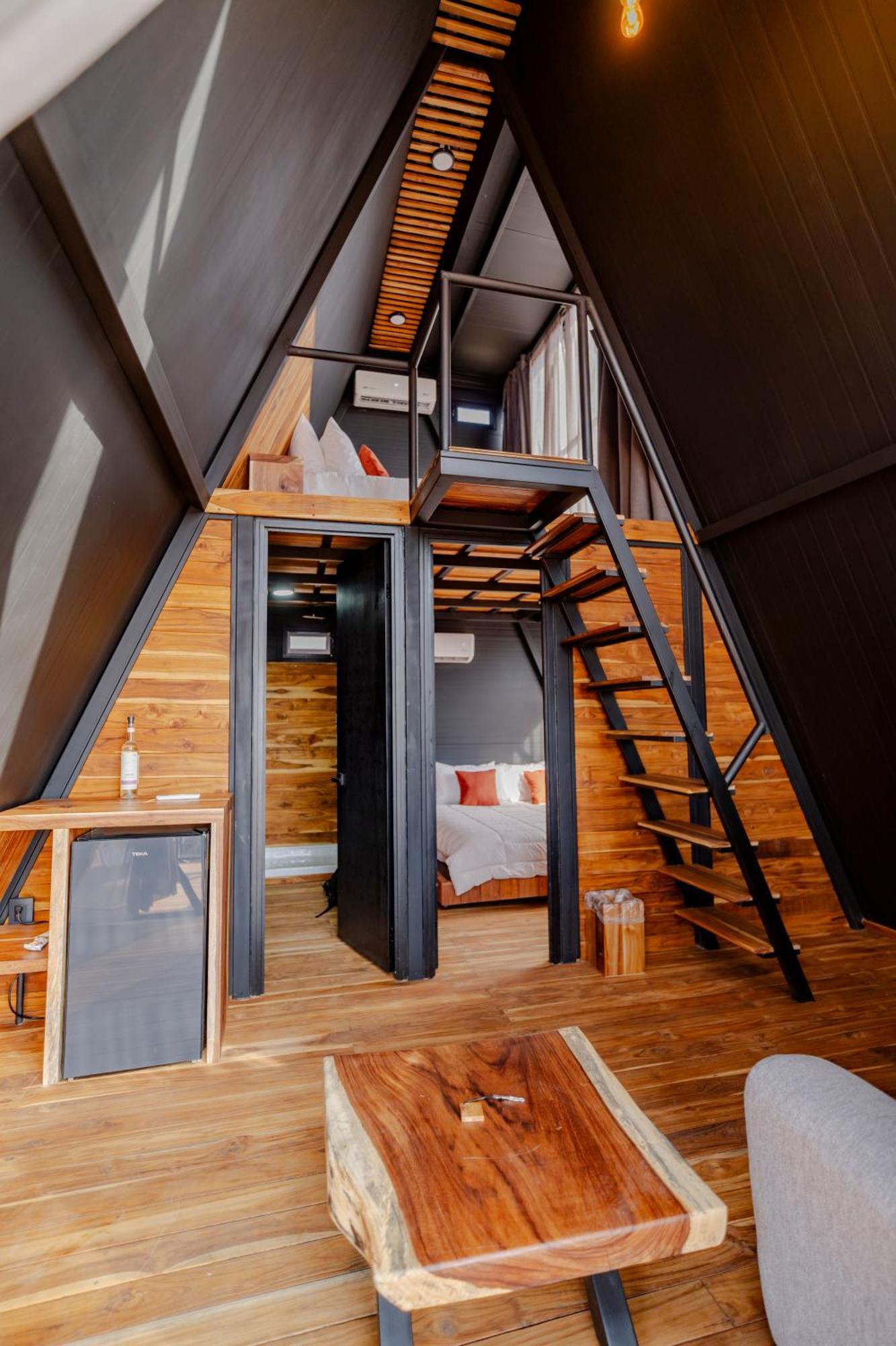 Hotel Coyote Alcocer ภายนอก รูปภาพ