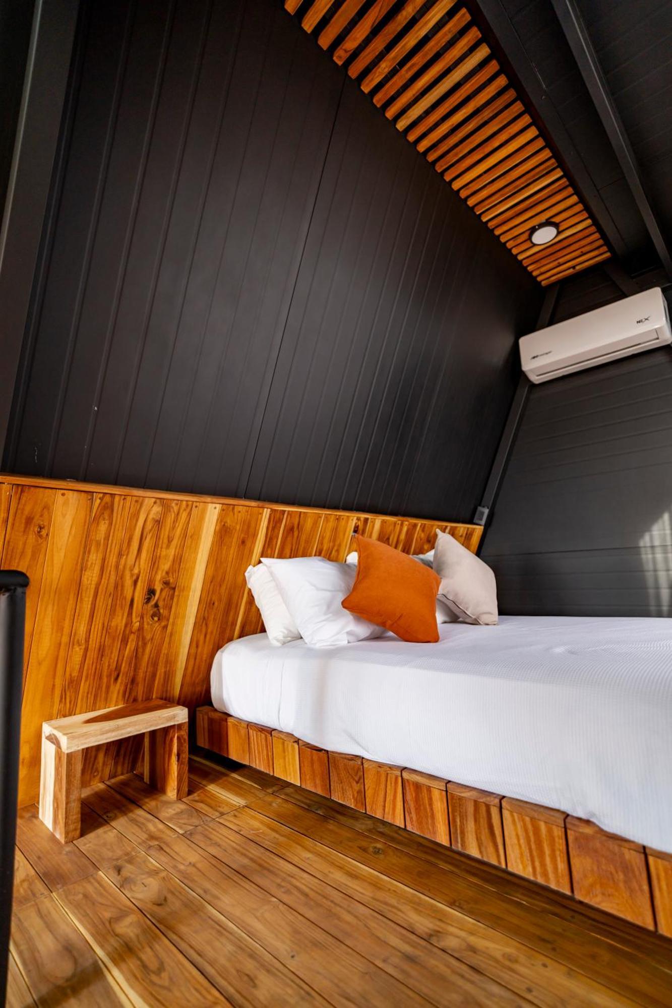 Hotel Coyote Alcocer ภายนอก รูปภาพ